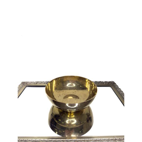 Vintage Solid Brass Pedestal Bowl , Trinket box , Made in India , Brass Planter - Picture 1 of 10
